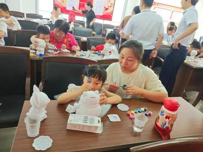 倡新時代婚育文化，筑家庭和諧幸福——健康咨詢服務(wù)在行動
